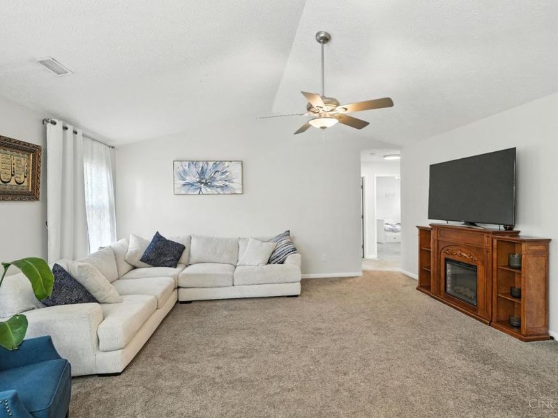 329 Ridgeview Lane, Monroe, OH 45050 Photo 8