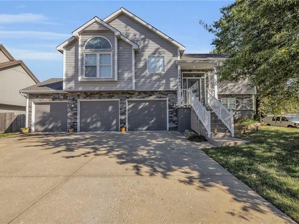 18441 Spruce Street, Gardner, KS 66030