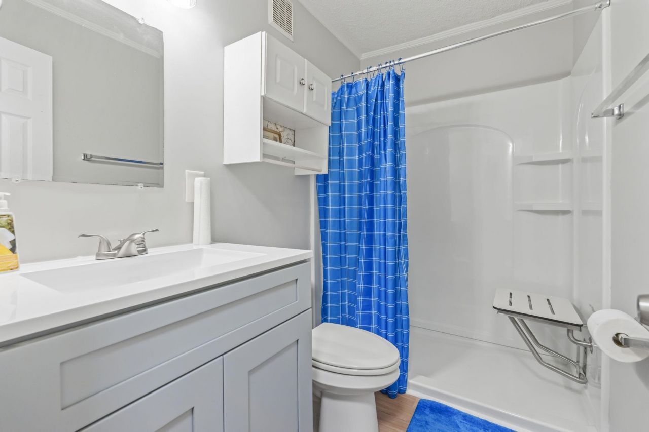 300 47th Ave. S Photo 4