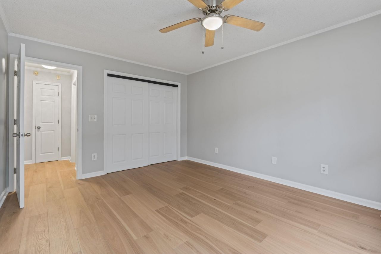 300 47th Ave. S Photo 7