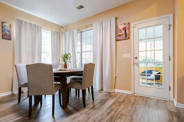 8516 Long Meadow Drive Photo 18