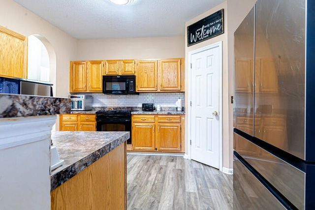 8516 Long Meadow Drive Photo 19