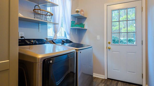 8516 Long Meadow Drive Photo 21