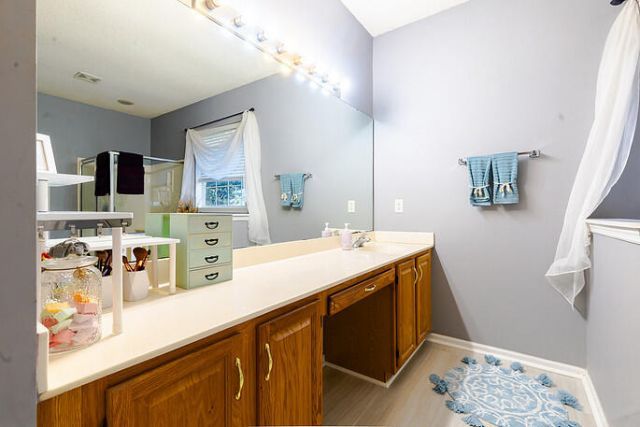 8516 Long Meadow Drive Photo 27