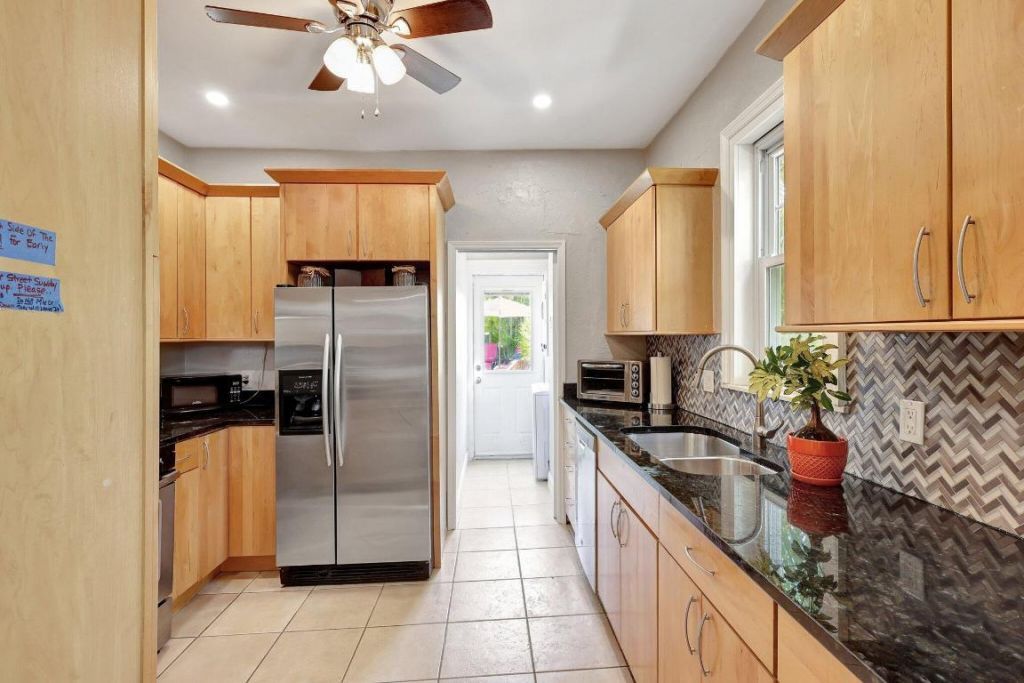 516-520 34th Street, West Palm Beach, FL 33407 Photo