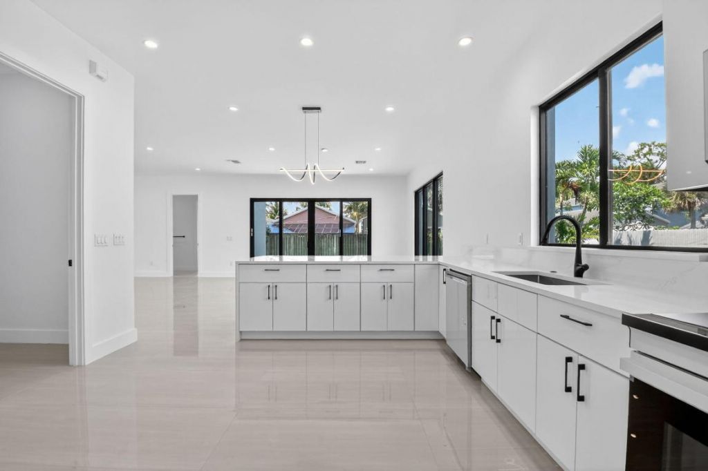 3920 Espan Court, Palm Springs, FL 33461 Photo