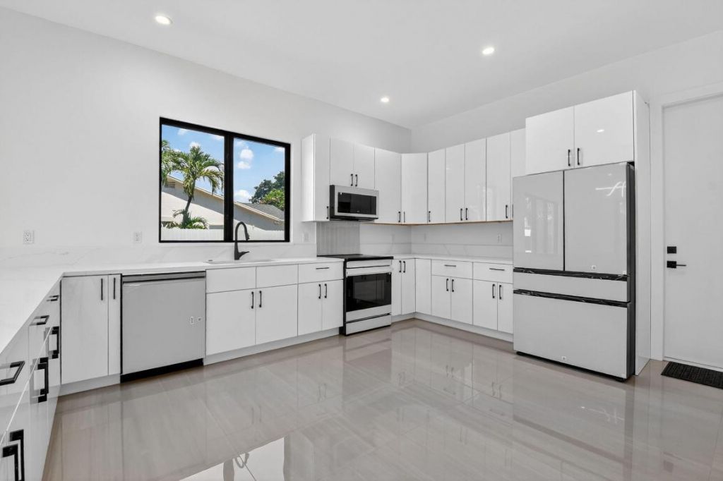 3920 Espan Court, Palm Springs, FL 33461 Photo