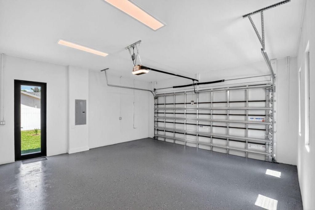 3920 Espan Court, Palm Springs, FL 33461 Photo