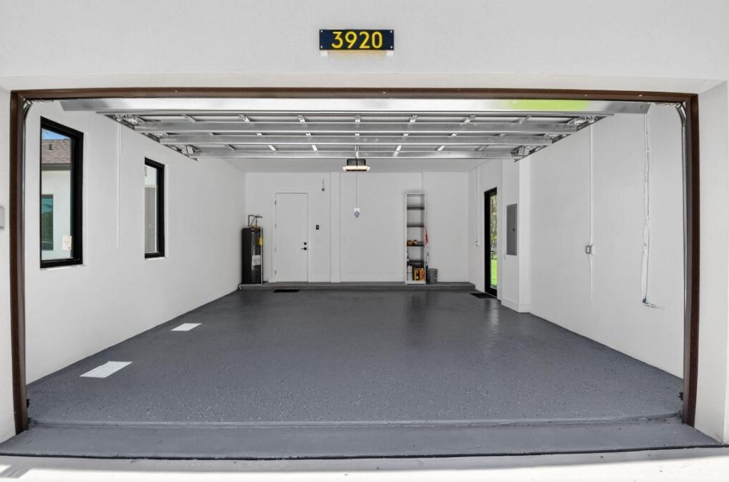 3920 Espan Court, Palm Springs, FL 33461 Photo