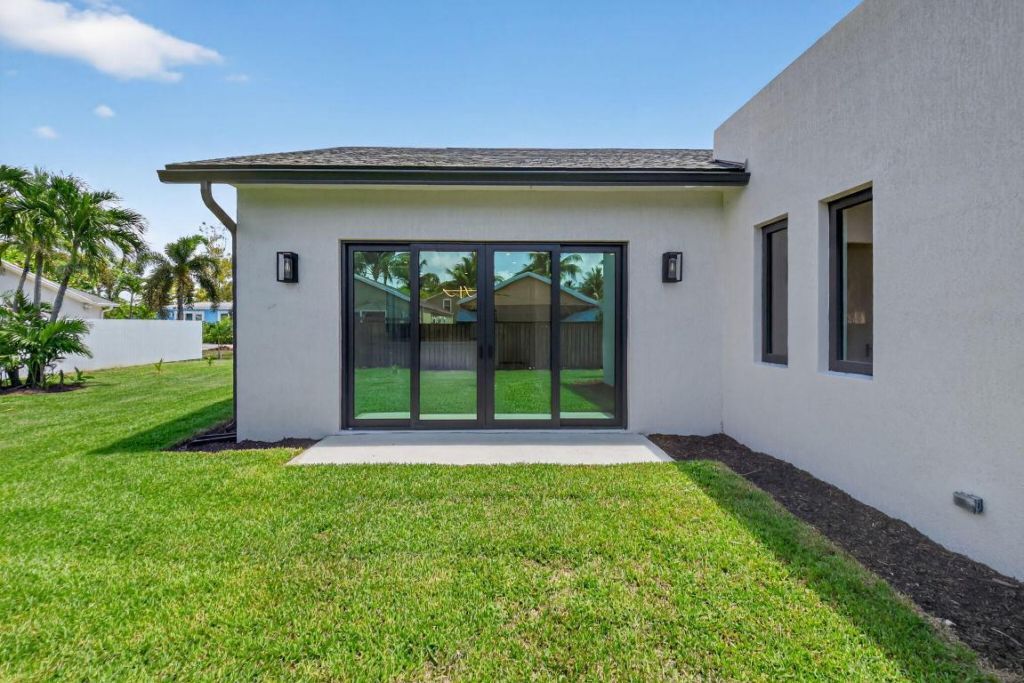 3920 Espan Court, Palm Springs, FL 33461 Photo