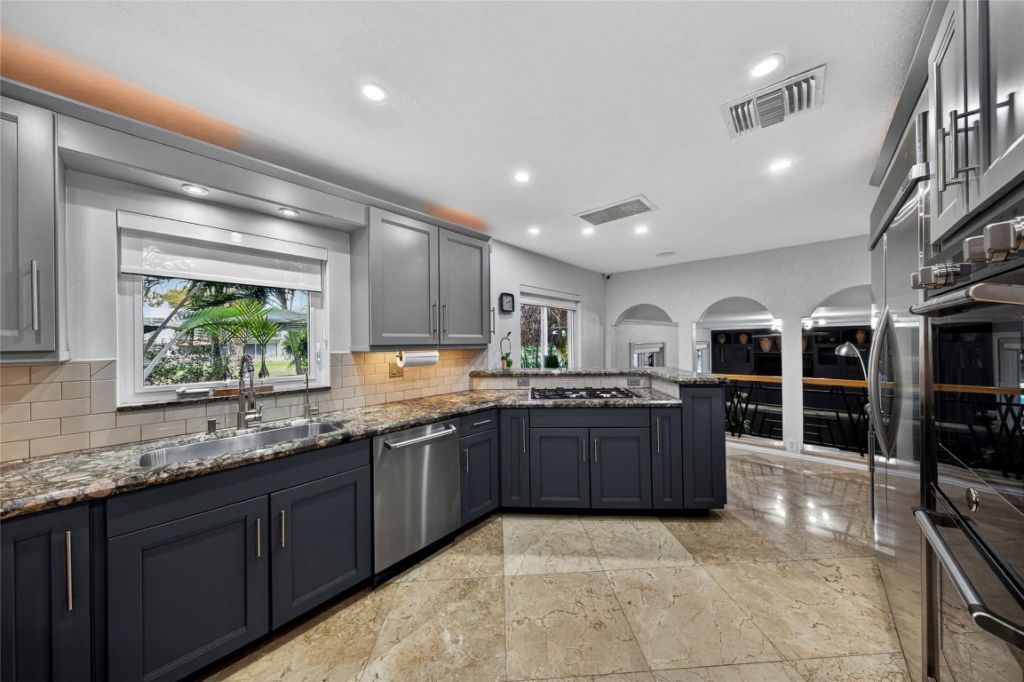 629 Kensington Place, Wilton Manors, FL 33305 Photo