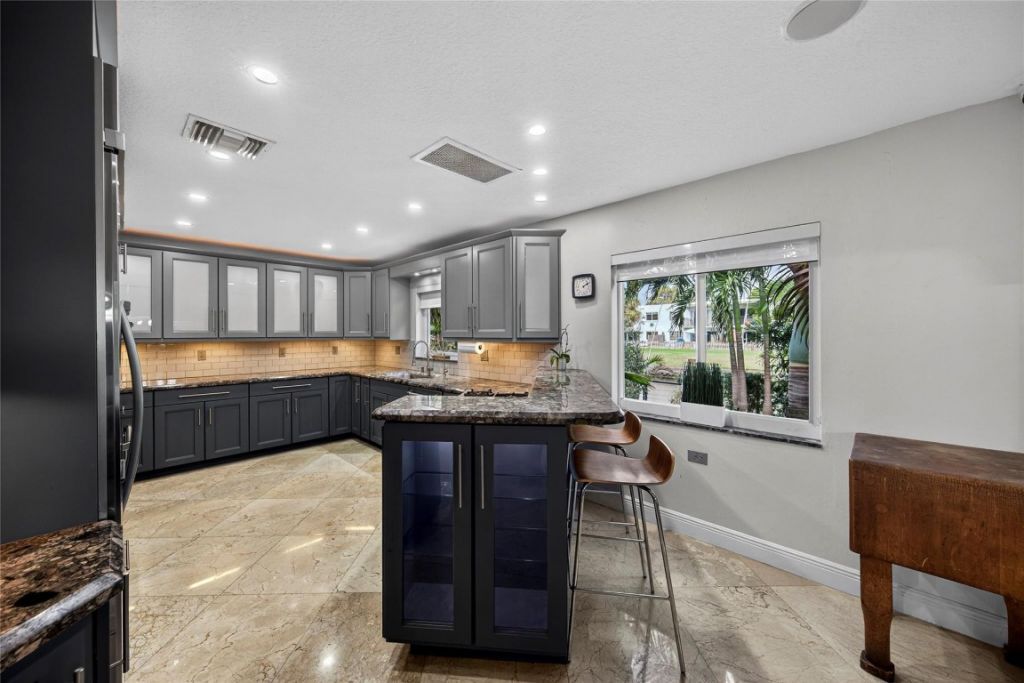 629 Kensington Place, Wilton Manors, FL 33305 Photo