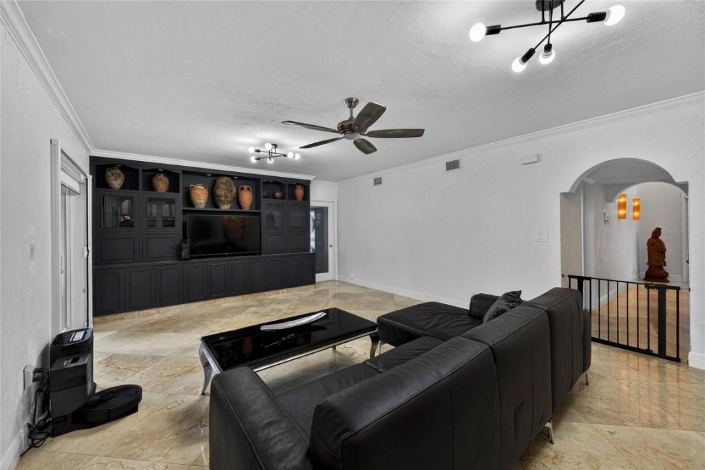 629 Kensington Place, Wilton Manors, FL 33305 Photo