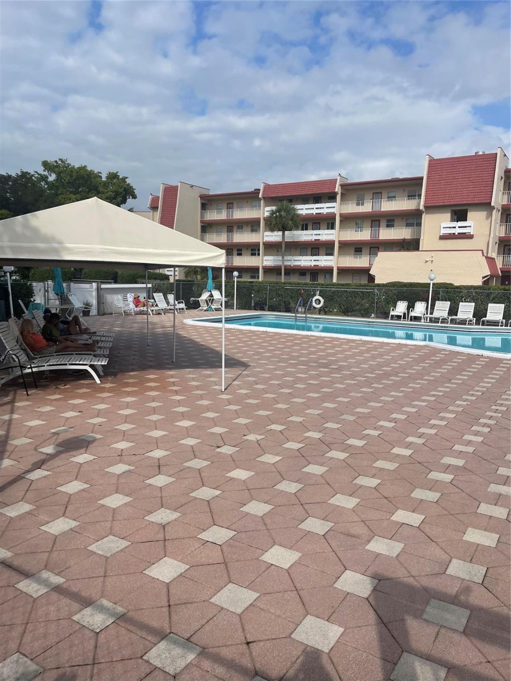 1025 Country Club Drive, Unit 302, Margate, FL 33063 Photo