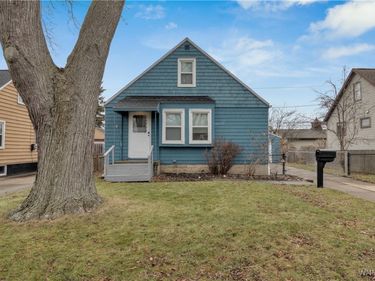 70 Greenfield Avenue, West Seneca, NY 14224