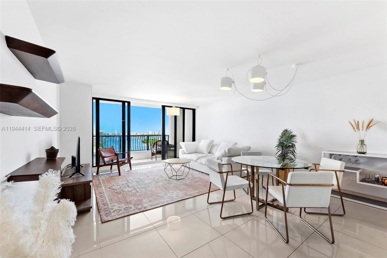 555 NE 15th St, Unit 26B, Miami, FL 33132 Photo