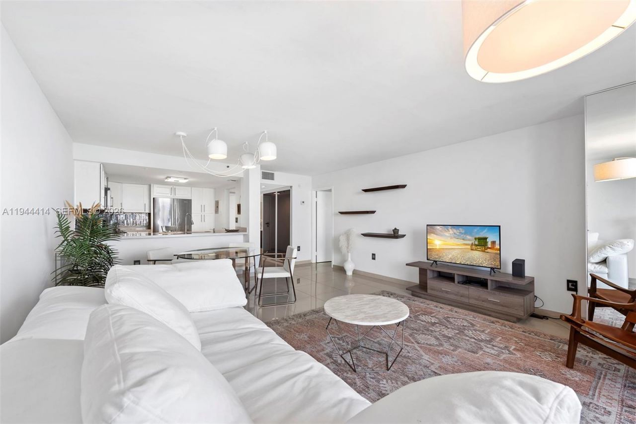 555 NE 15th St, Unit 26B, Miami, FL 33132 Photo