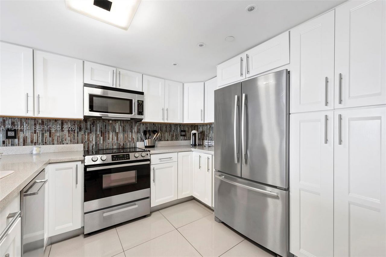 555 NE 15th St, Unit 26B, Miami, FL 33132 Photo