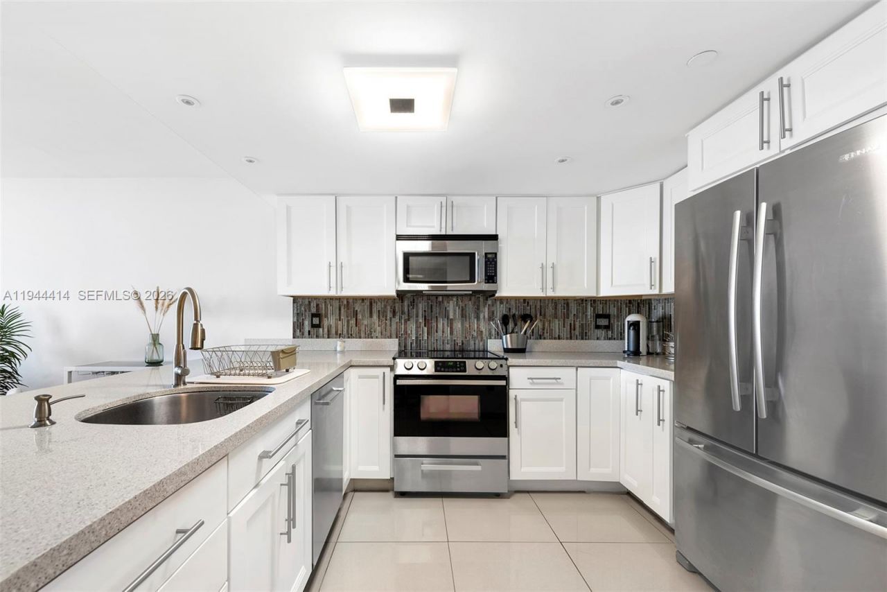 555 NE 15th St, Unit 26B, Miami, FL 33132 Photo