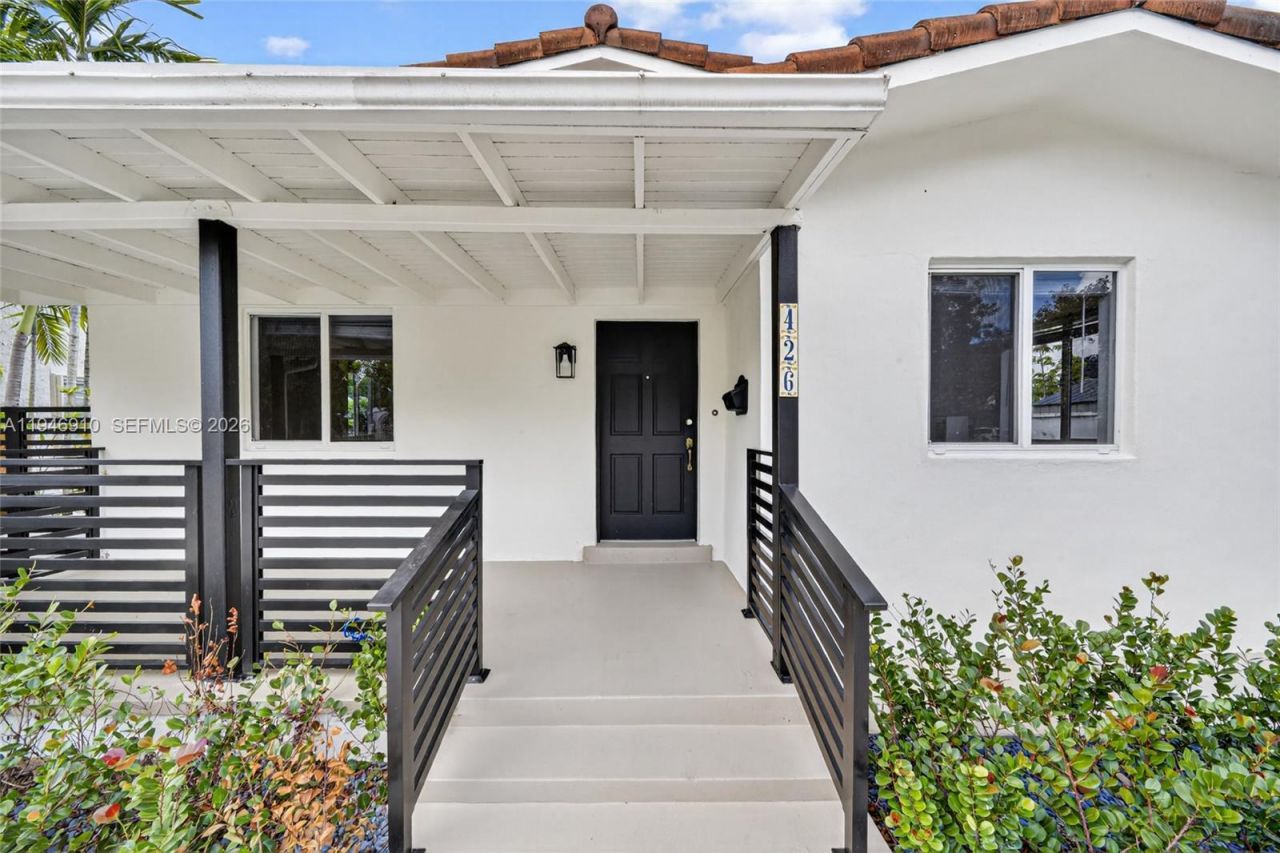 426 SW 26th Rd, Miami, FL 33129 Photo