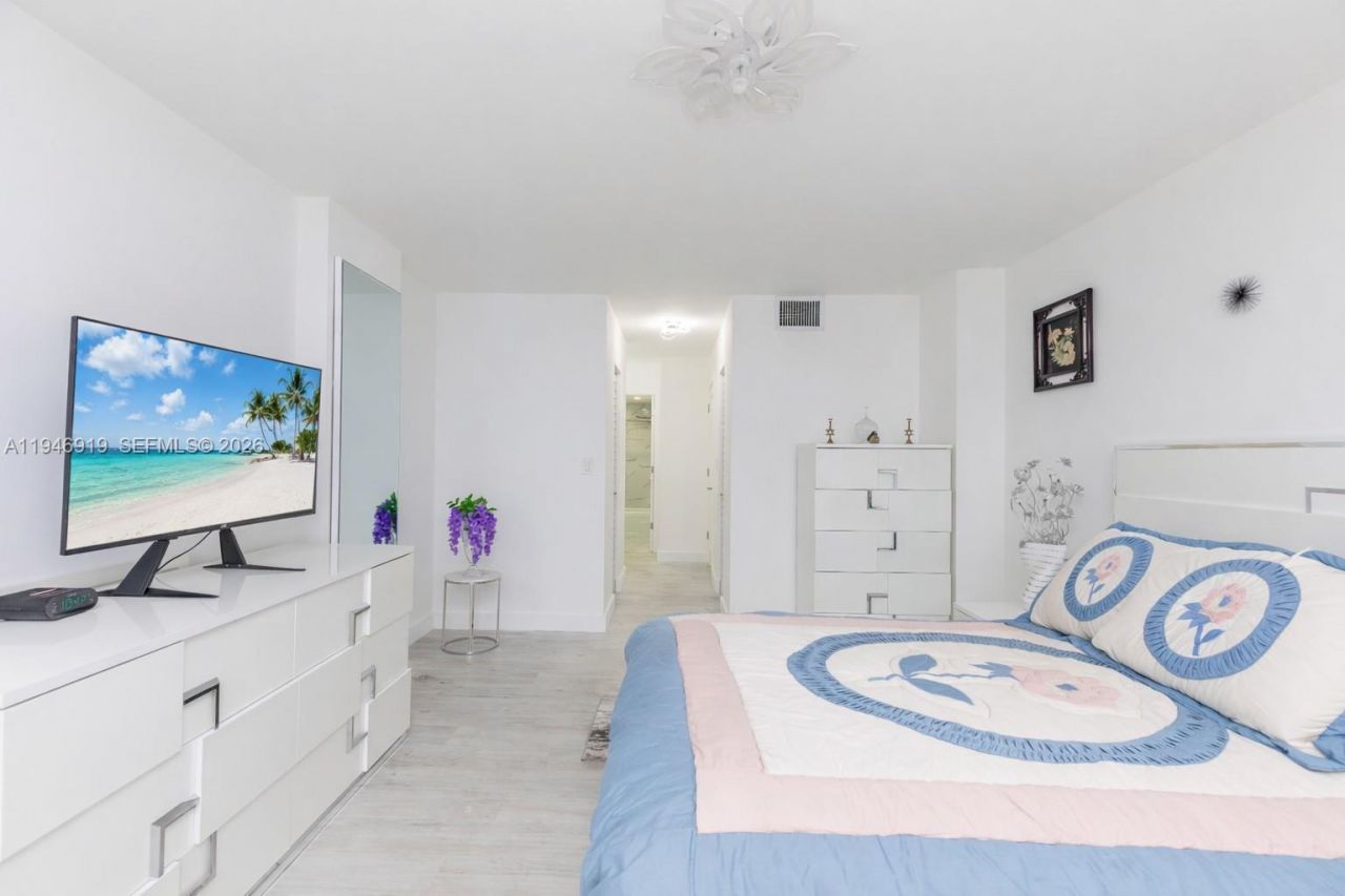 2201 S Ocean Dr , Unit 902, Hollywood, FL 33019 Photo