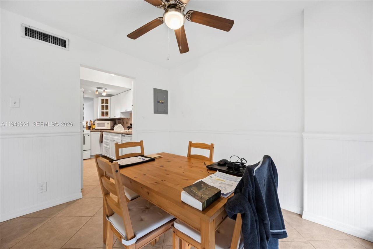 1401 S Federal Hwy, Unit 213, Boca Raton, FL 33432 Photo