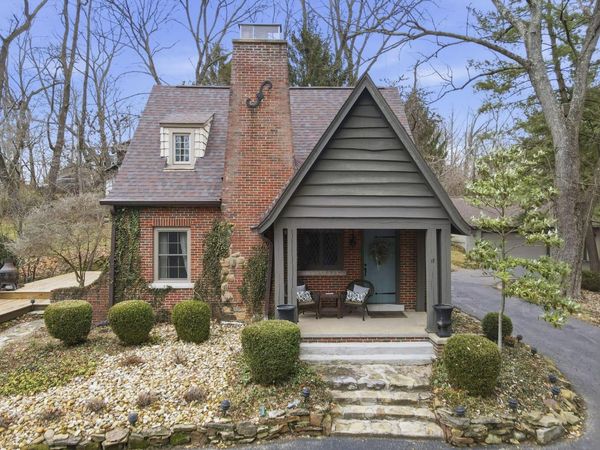 17 Red Bud Lane, Lancaster, OH 43130