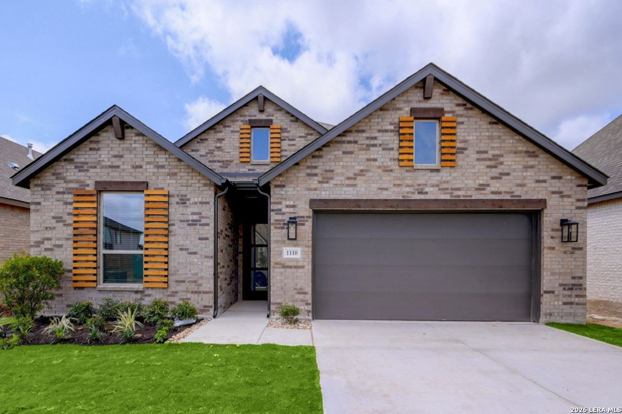 1110 Neria Loop, San Antonio, TX 78224 Main Photo