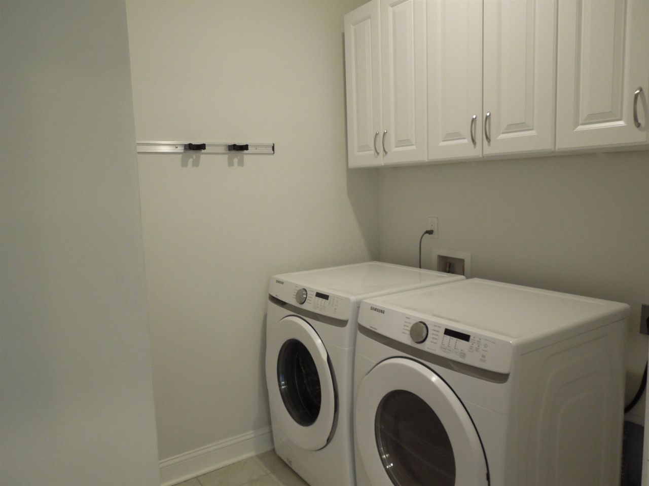 2409 Thoroughfare Dr. Photo 17