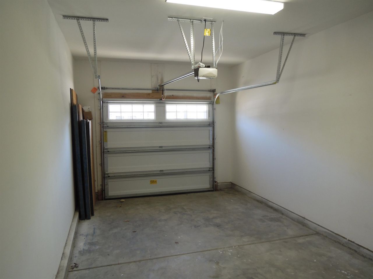 2409 Thoroughfare Dr. Photo 18