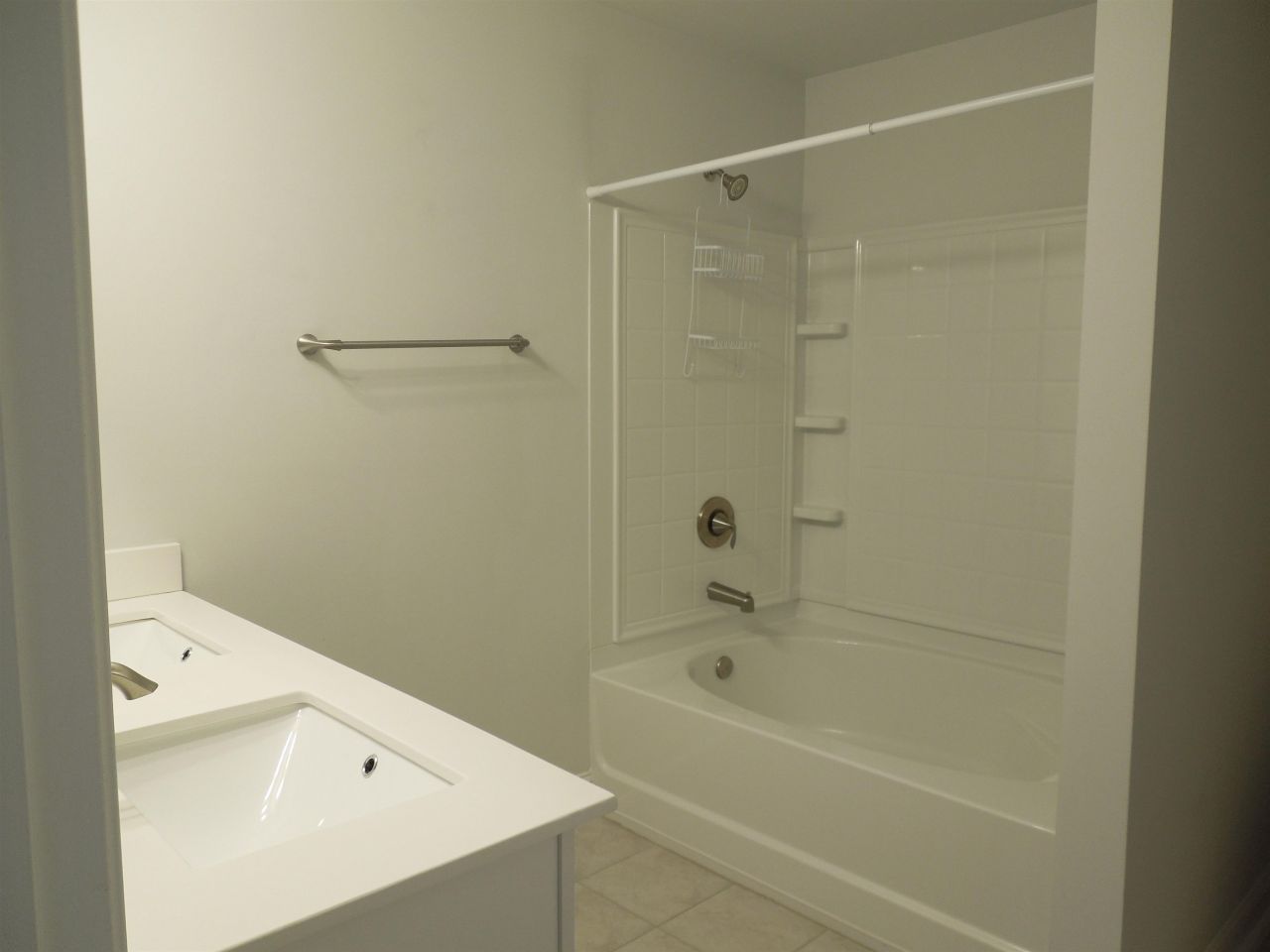 2409 Thoroughfare Dr. Photo 21