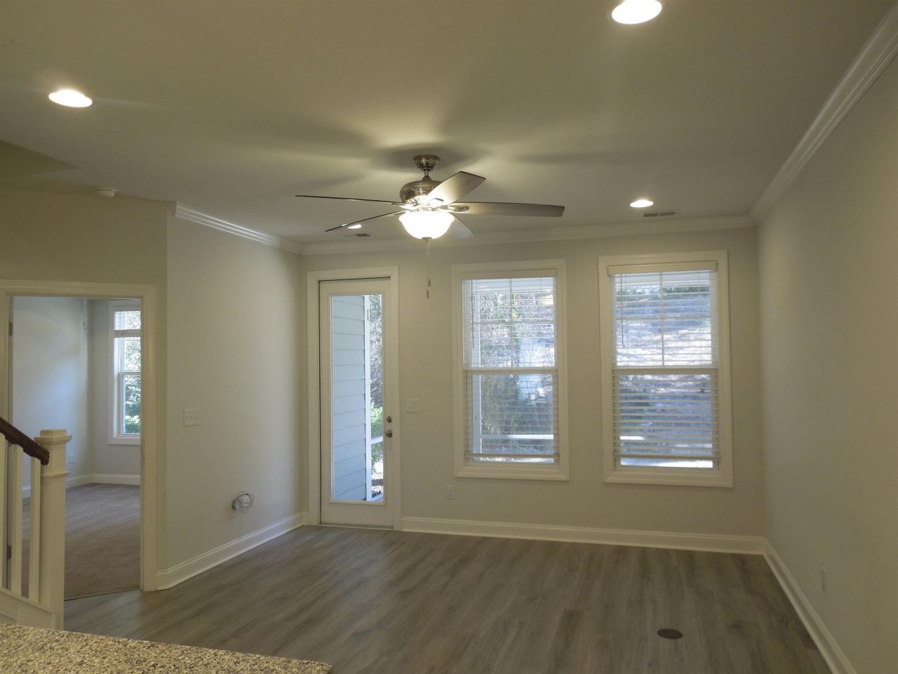 2409 Thoroughfare Dr. Photo 9