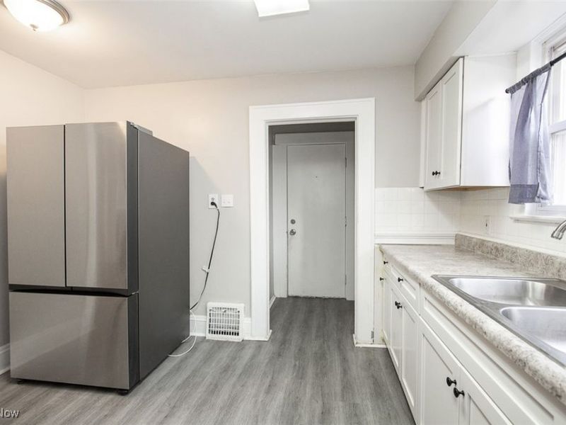 429 Lovisa Street, Akron, OH 44311 Photo 11