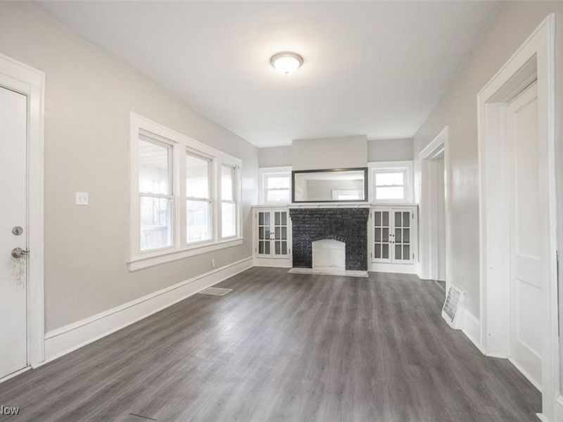 429 Lovisa Street, Akron, OH 44311 Photo 4