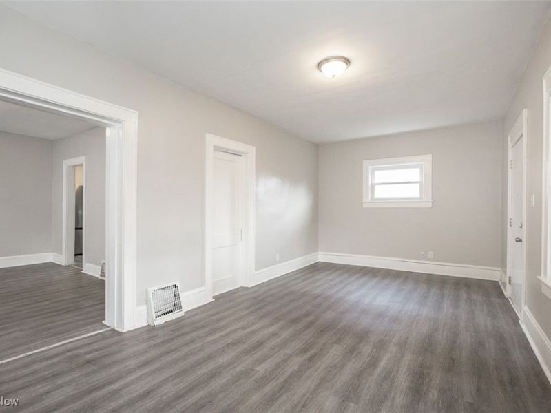 429 Lovisa Street, Akron, OH 44311 Photo 5