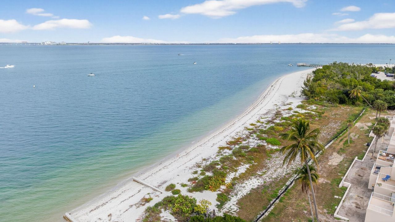 200 Periwinkle Way, Unit 124, Sanibel, FL 33957 Photo