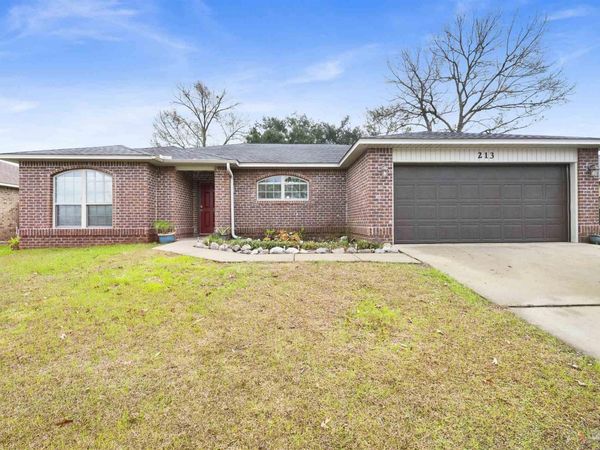 213 Millet Cir, Cantonment, FL 32533