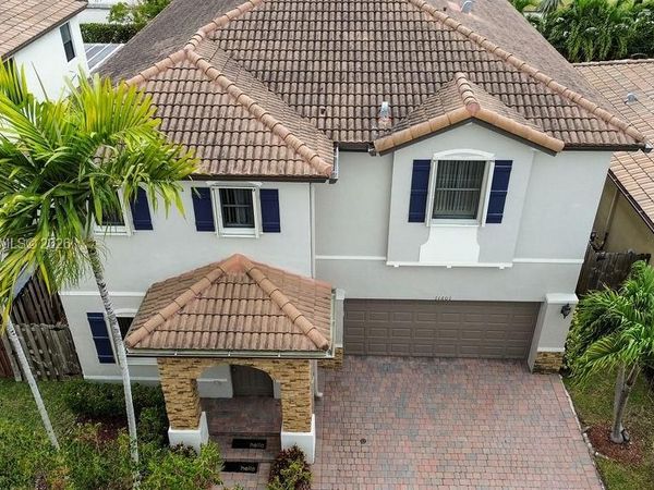 11601 SW 232nd Ln, Homestead, FL 33032