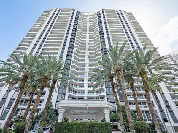 21205 NE 37th Ave, Unit 2204, Aventura, FL 33180