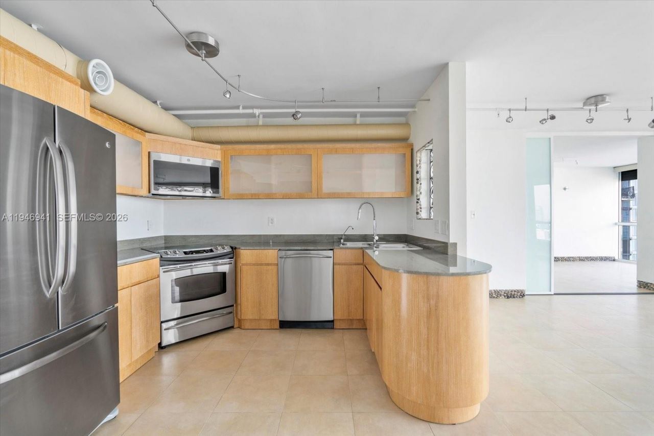 21205 NE 37th Ave, Unit 2204, Aventura, FL 33180 Photo