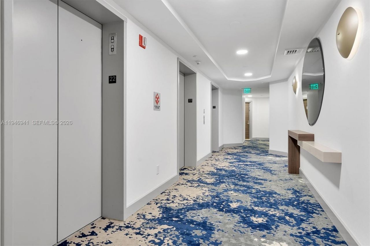 21205 NE 37th Ave, Unit 2204, Aventura, FL 33180 Photo