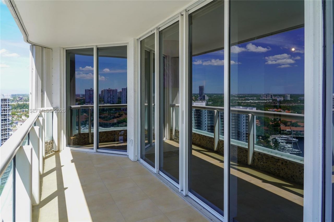 21205 NE 37th Ave, Unit 2204, Aventura, FL 33180 Photo