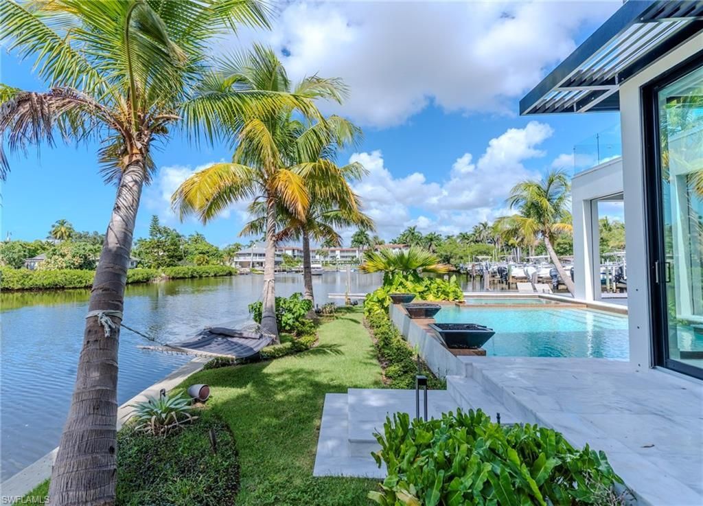 1100 Sandpiper St, Naples, FL 34102 Photo