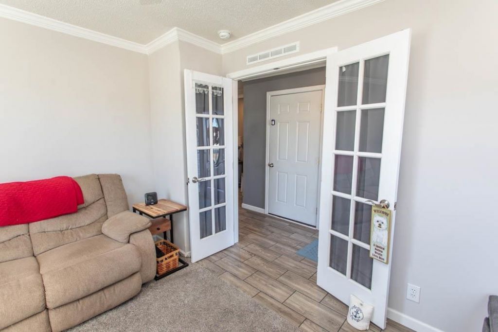 2069 Eastlynn Dr. Photo 6