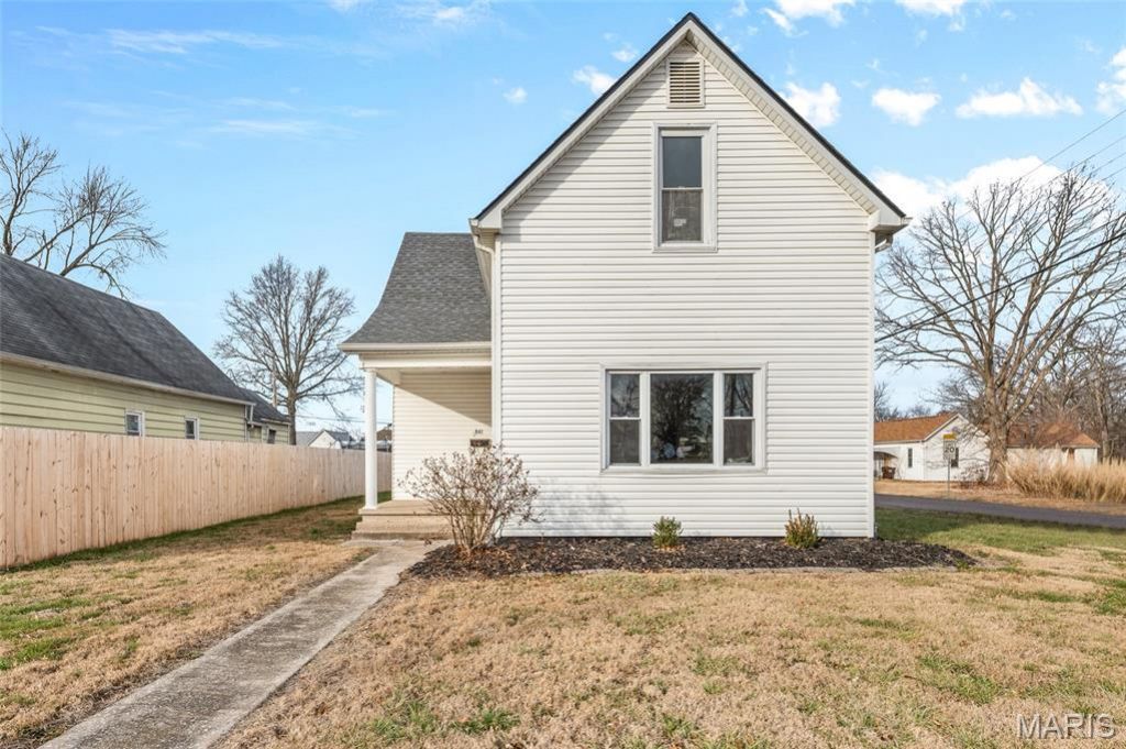 841 Franklin Street N, Staunton, IL 62088 Main Photo