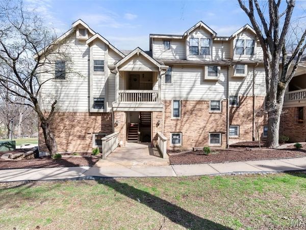 2224 Canyonlands Drive, Unit C, Maryland Heights, MO 63043