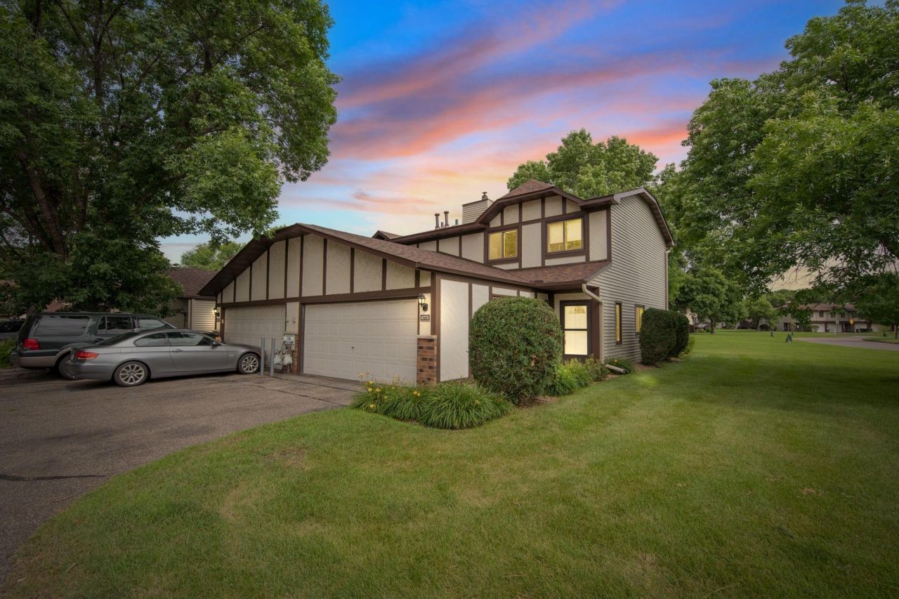 8775 Maplebrook Parkway N, Brooklyn Park, MN 55445 Main Photo
