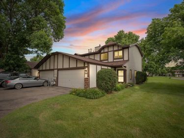 8775 Maplebrook Parkway N, Brooklyn Park, MN 55445