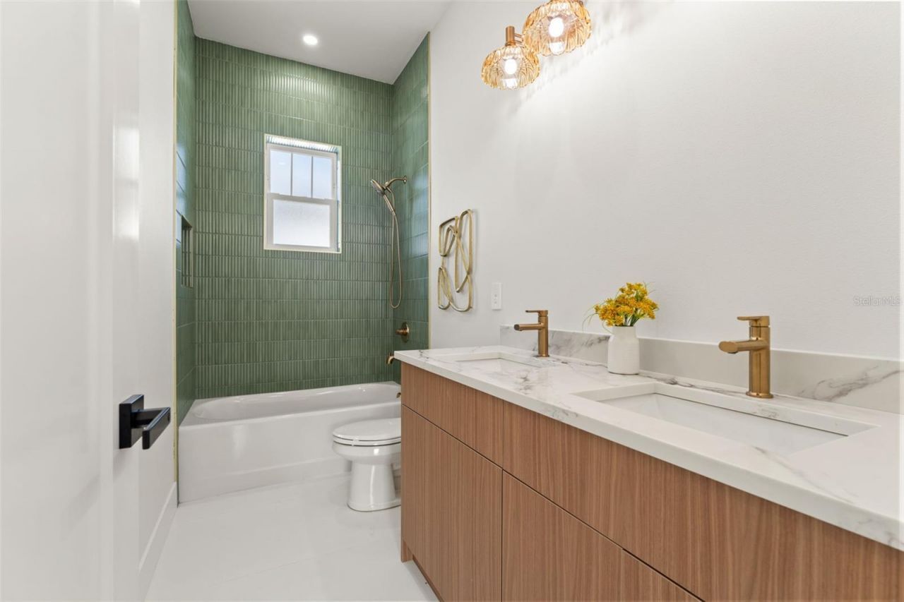 10164 Hodson Place, Seminole, FL 33776 Photo