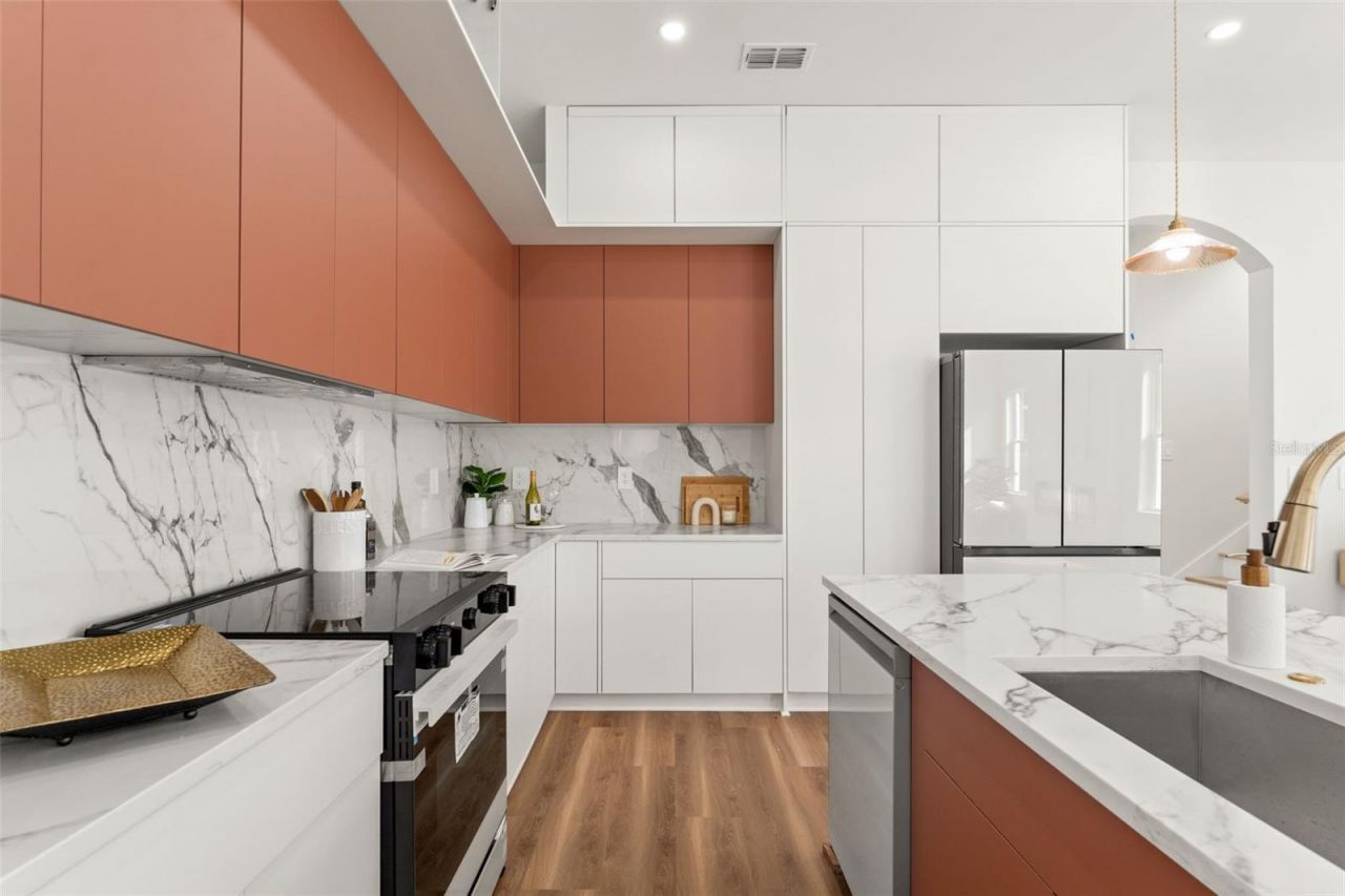 10164 Hodson Place, Seminole, FL 33776 Photo